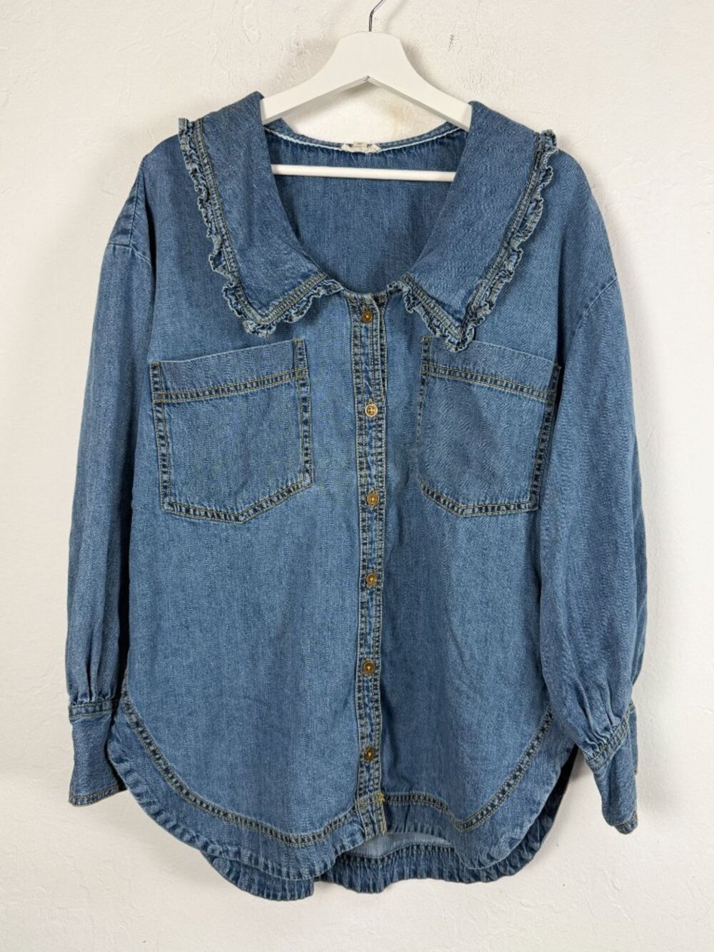 Pilcro Anthropologie Denim Ruffle Collar Button Up Top Womens Medium Pockets